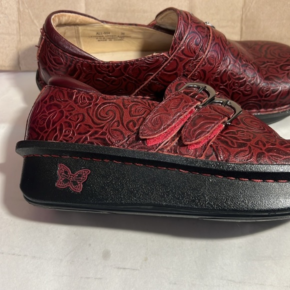 Algeria by PG Lite women clogs size 5.5 embossed leather - Picture 4 of 8